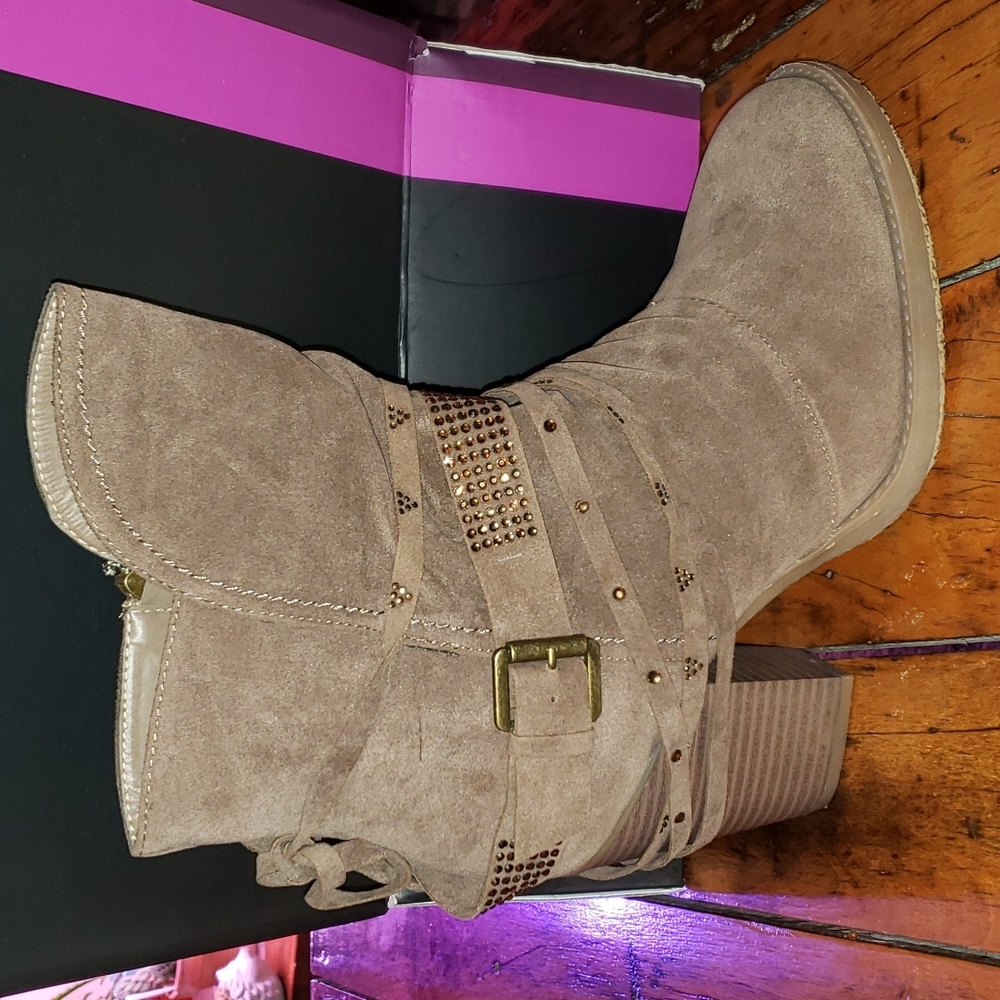 Lane Bryant classic camel booties 10w